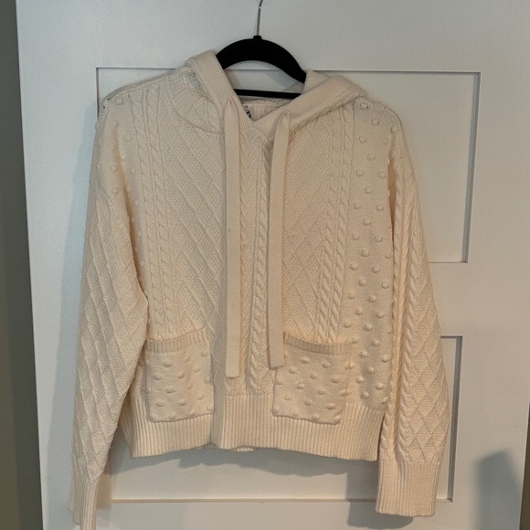 Lou & Grey Cream hooded sweater  Cable Knit Pullover style with hood - Picture 1 of 4